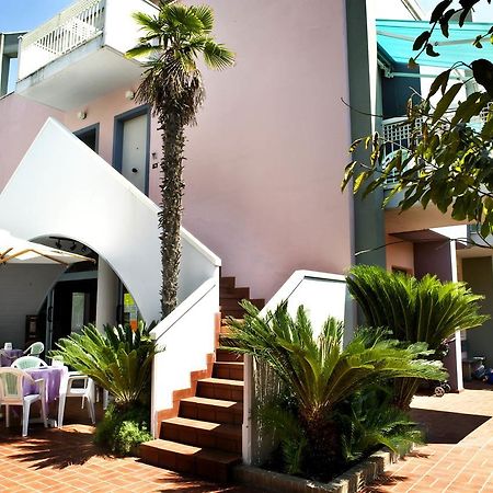 Residence Mediterraneo San Benedetto del Tronto Ngoại thất bức ảnh